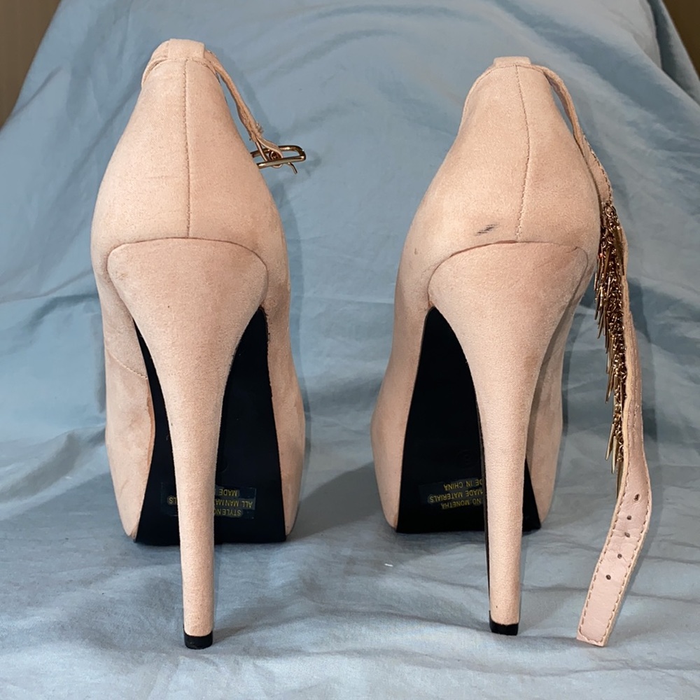 HER STYLE - Picture 3 of 5